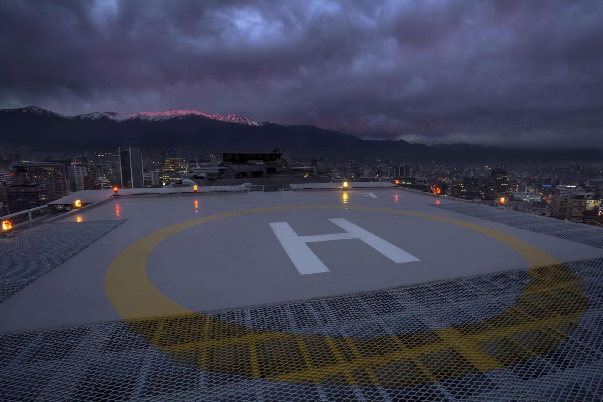 Hotel Nh Collection Plaza Santiago de Chile Exteriér fotografie Helipad at the University Hospital of Geneva