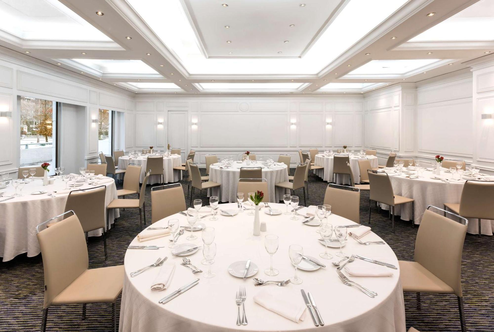 Hotel Nh Collection Plaza Santiago de Chile Exteriér fotografie The ballroom at The Ivy